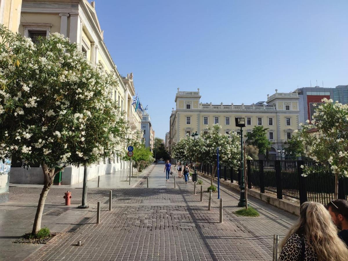 Amazing Apartments @ Aiolou Str. Атина Екстериор снимка