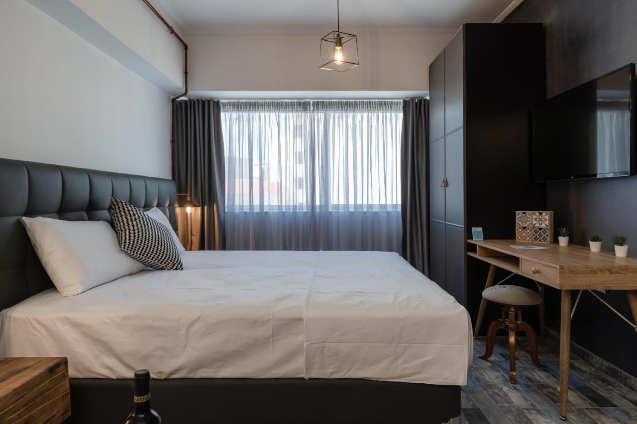 Amazing Apartments @ Aiolou Str. Атина Екстериор снимка