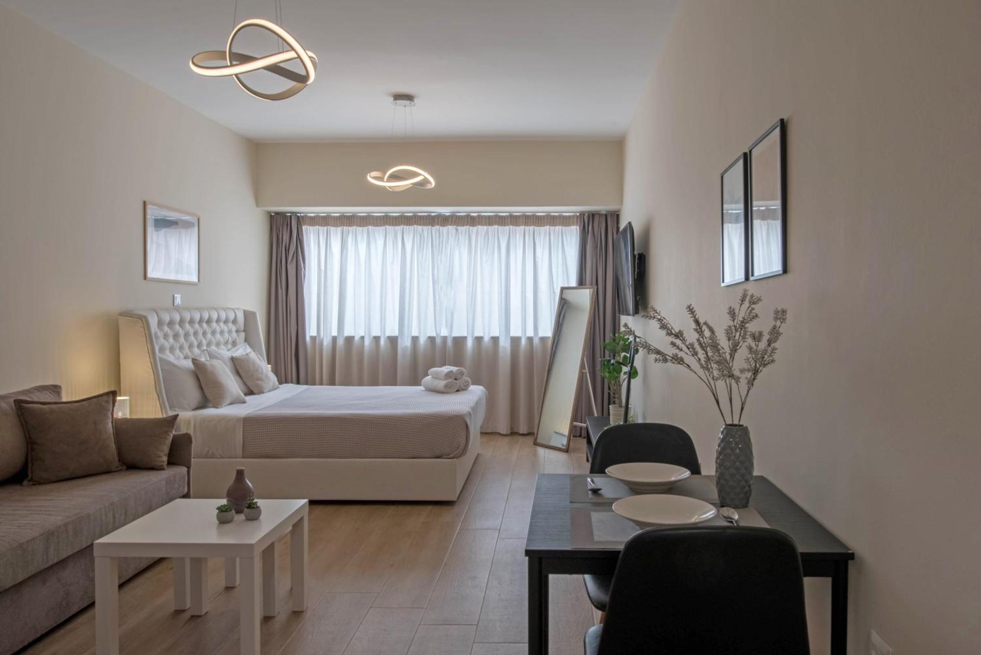Amazing Apartments @ Aiolou Str. Атина Екстериор снимка