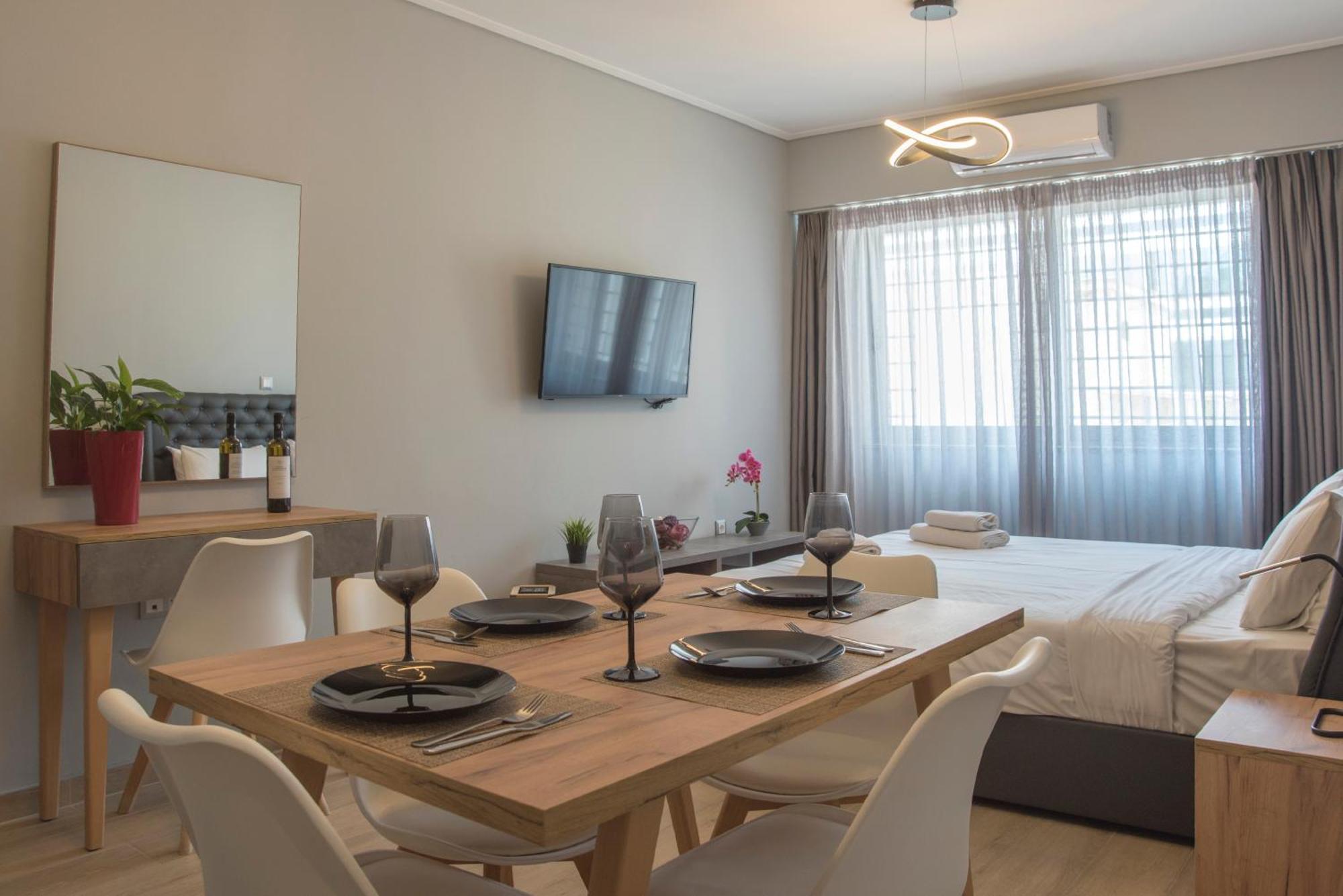 Amazing Apartments @ Aiolou Str. Атина Екстериор снимка